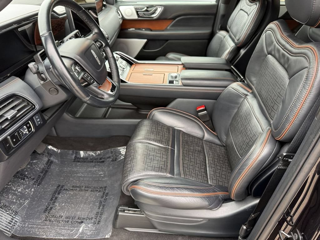 Certified 2024 Lincoln Navigator Black Label AWD/4WD image 12