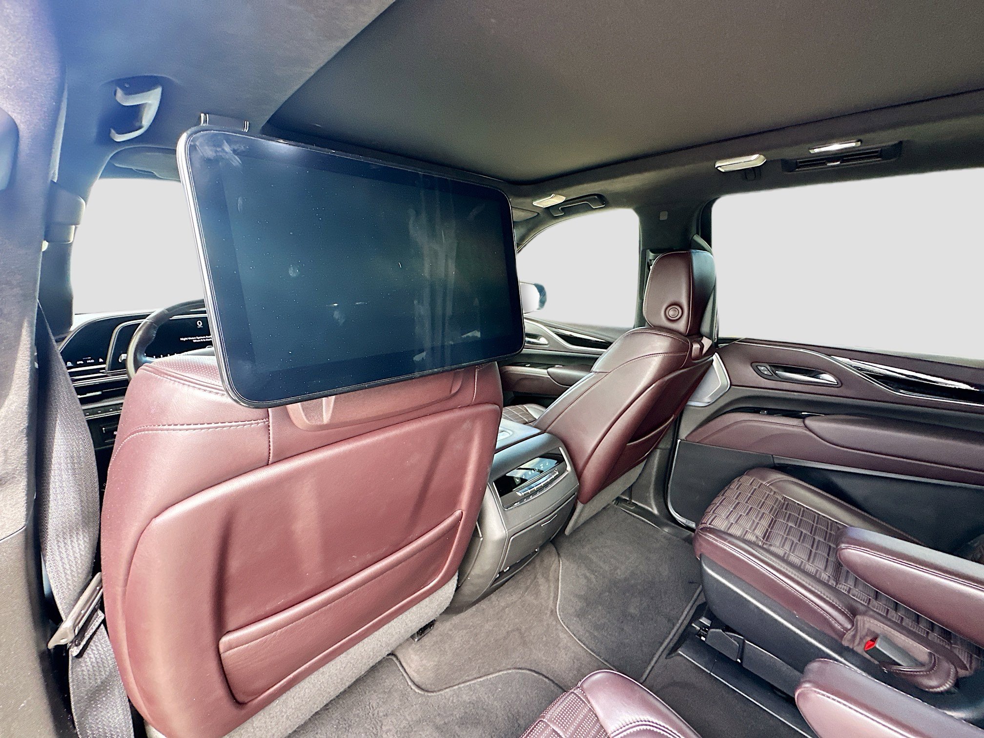 Used 2022 Cadillac Escalade ESV Sport Platinum w/ LPO, ONYX Package image 27