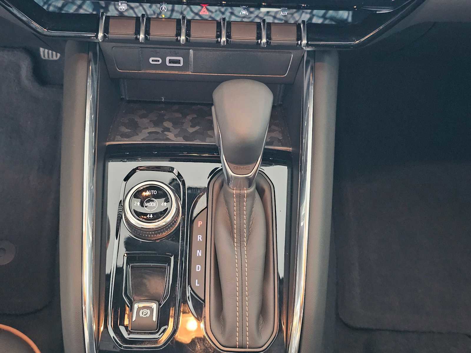 New 2025 GMC Canyon AT4 w/ Nightfall Edition AWD/4WD image 30