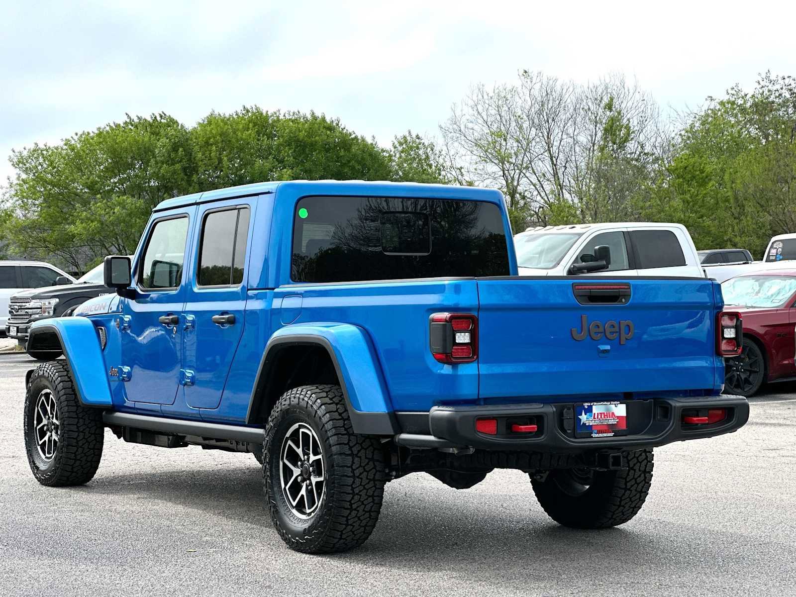 New 2026 Jeep Gladiator Rubicon w/ Steel Power Dome Hood Package AWD/4WD image 13