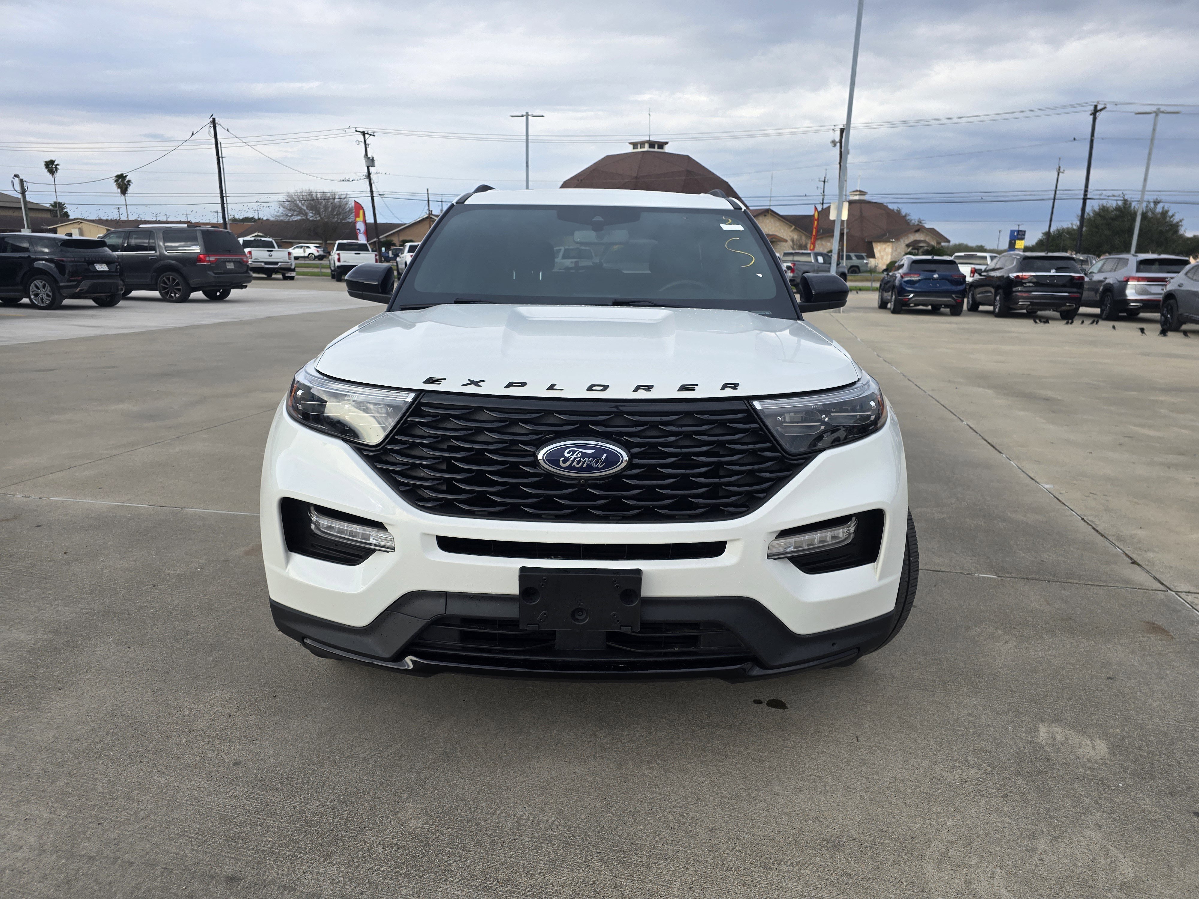 Used 2024 Ford Explorer ST-Line w/ Class IV Trailer Tow Package image 8