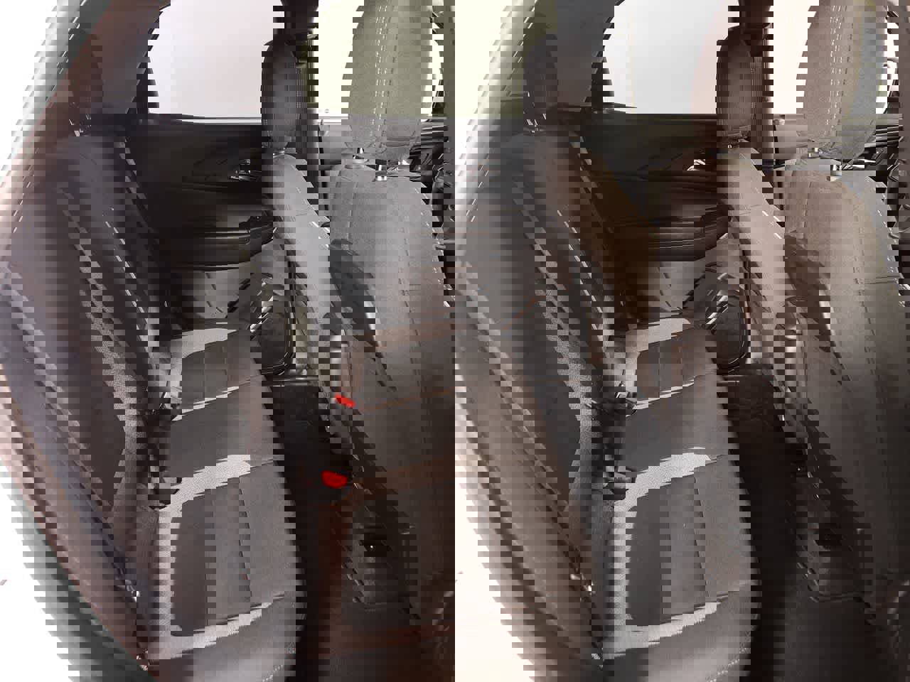 Used 2025 Chevrolet TrailBlazer LT image 19