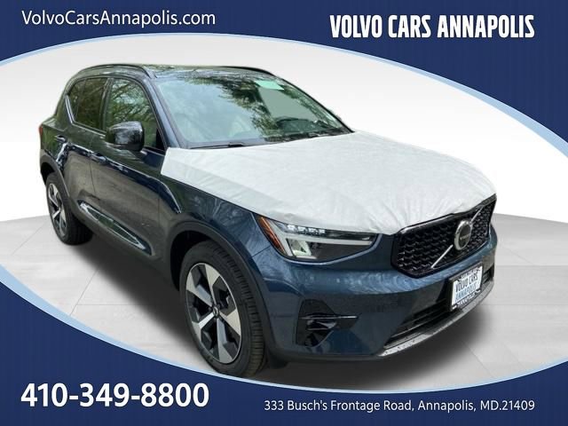 New 2026 Volvo XC40 B5 Plus w/ Climate Package