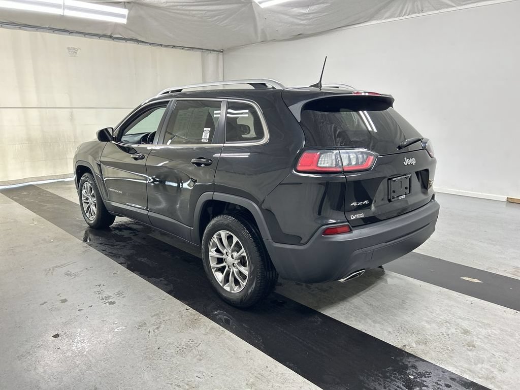 Used 2019 Jeep Cherokee Latitude Plus w/ Cold Weather Group AWD/4WD image 7