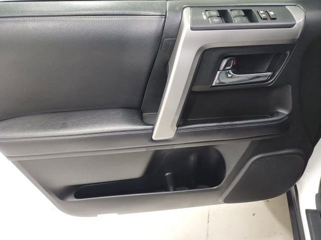 Used 2019 Toyota 4Runner SR5 Premium image 23