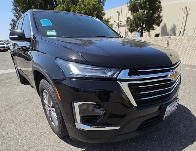 Used 2022 Chevrolet Traverse LT FWD image 2