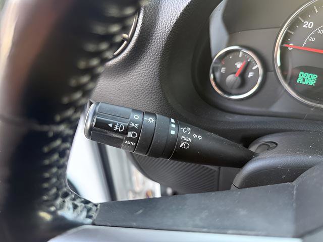 Used 2018 Jeep Wrangler Unlimited Sahara image 11