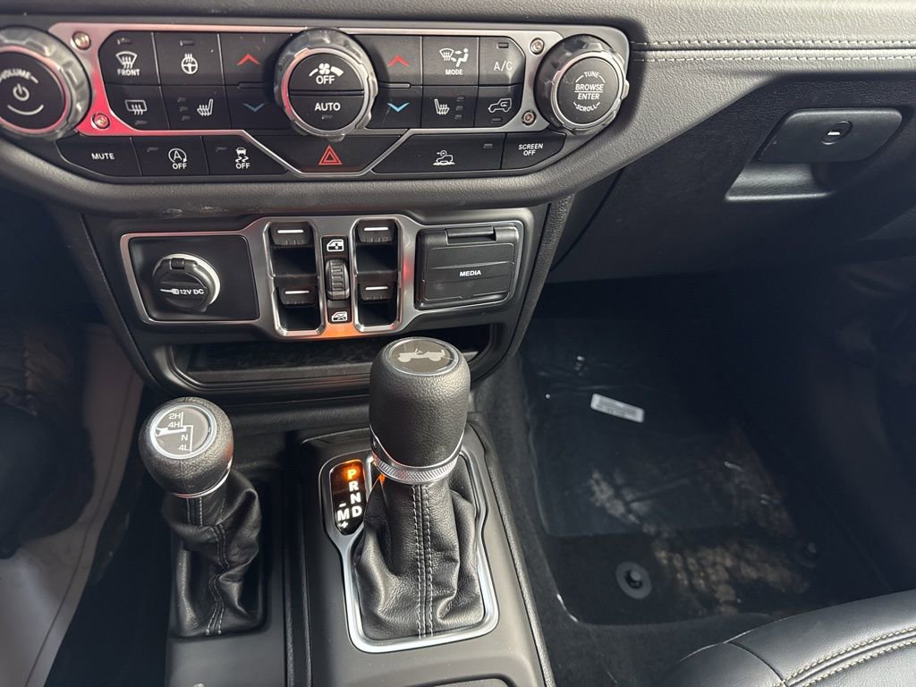 New 2025 Jeep Wrangler Sahara w/ Technology Group image 15