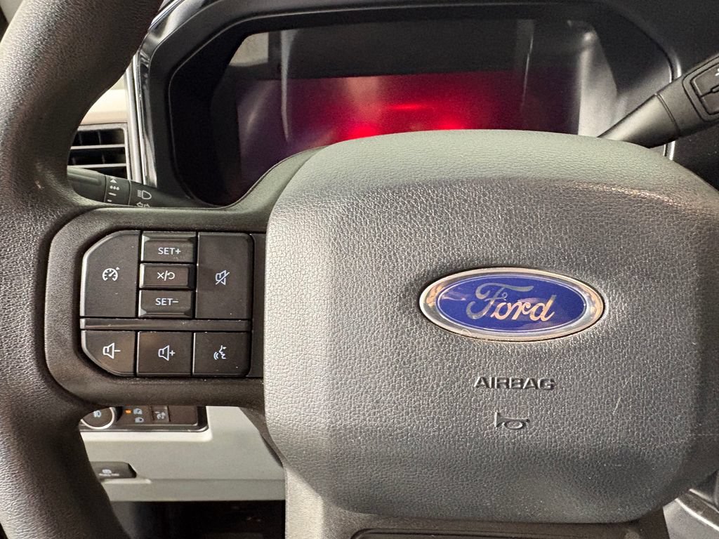 Certified 2023 Ford F250 XLT w/ Black Appearance Package AWD/4WD image 23