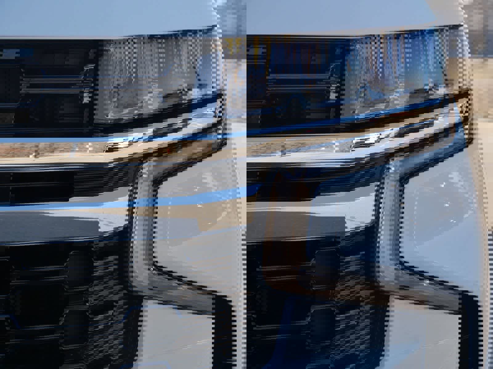 Used 2023 Chevrolet Suburban LS image 6