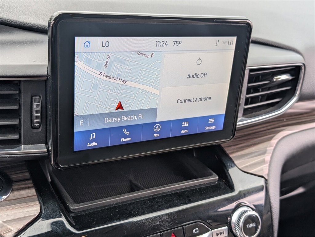 Used 2022 Ford Explorer Limited w/ Equipment Group 301A image 11