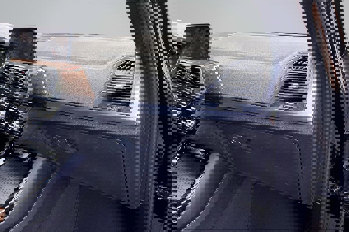 Used 2019 BMW X3 xDrive30i w/ Driving Assistance Package image 17