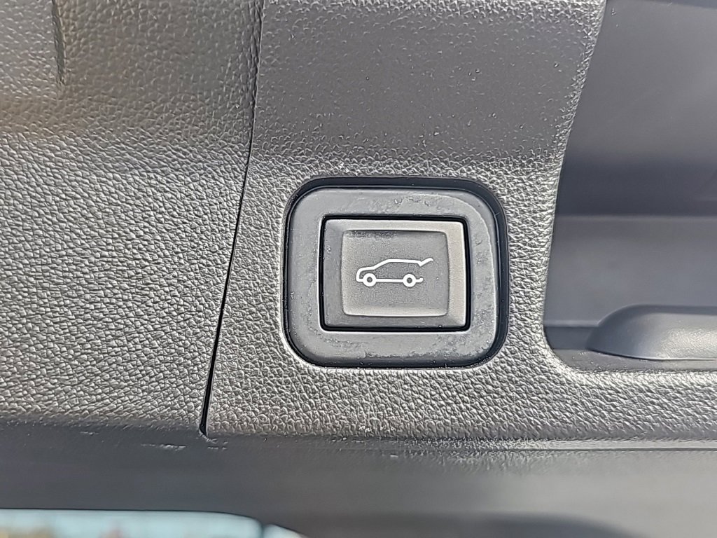 Certified 2022 GMC Acadia SLT w/ Elevation Edition image 7