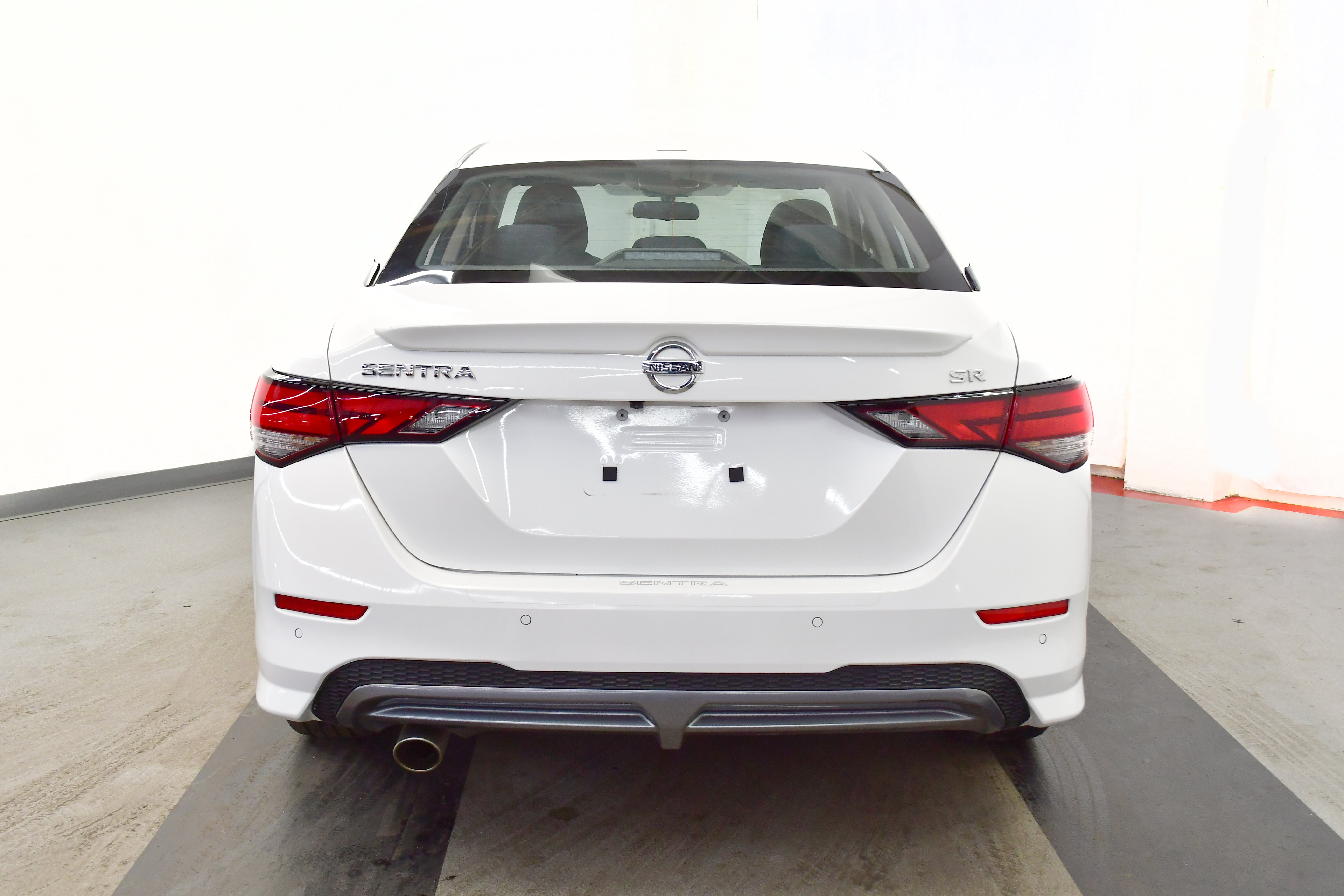 Used 2022 Nissan Sentra SR w/ Trunk Package image 8