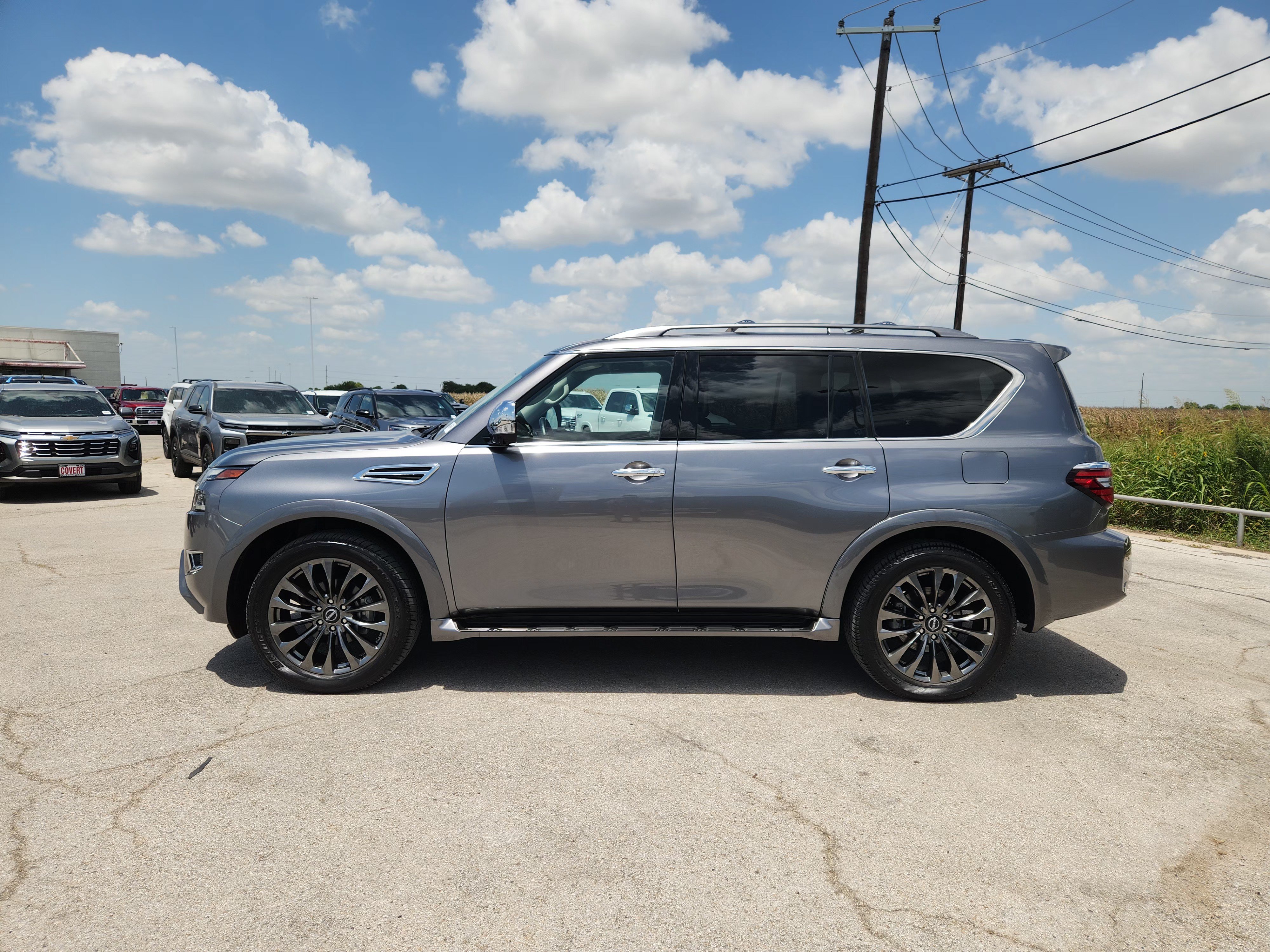 Used 2024 Nissan Armada Platinum w/ Captain's Chairs Package AWD/4WD image 4