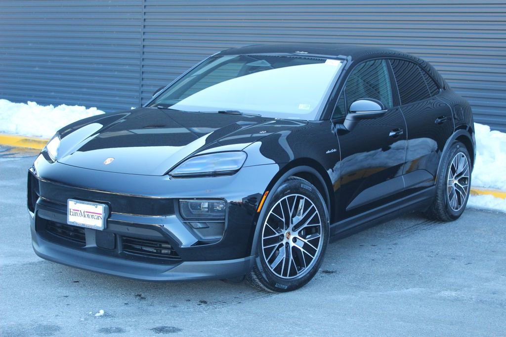 New 2026 Porsche Macan 4 Electric AWD/4WD image 1