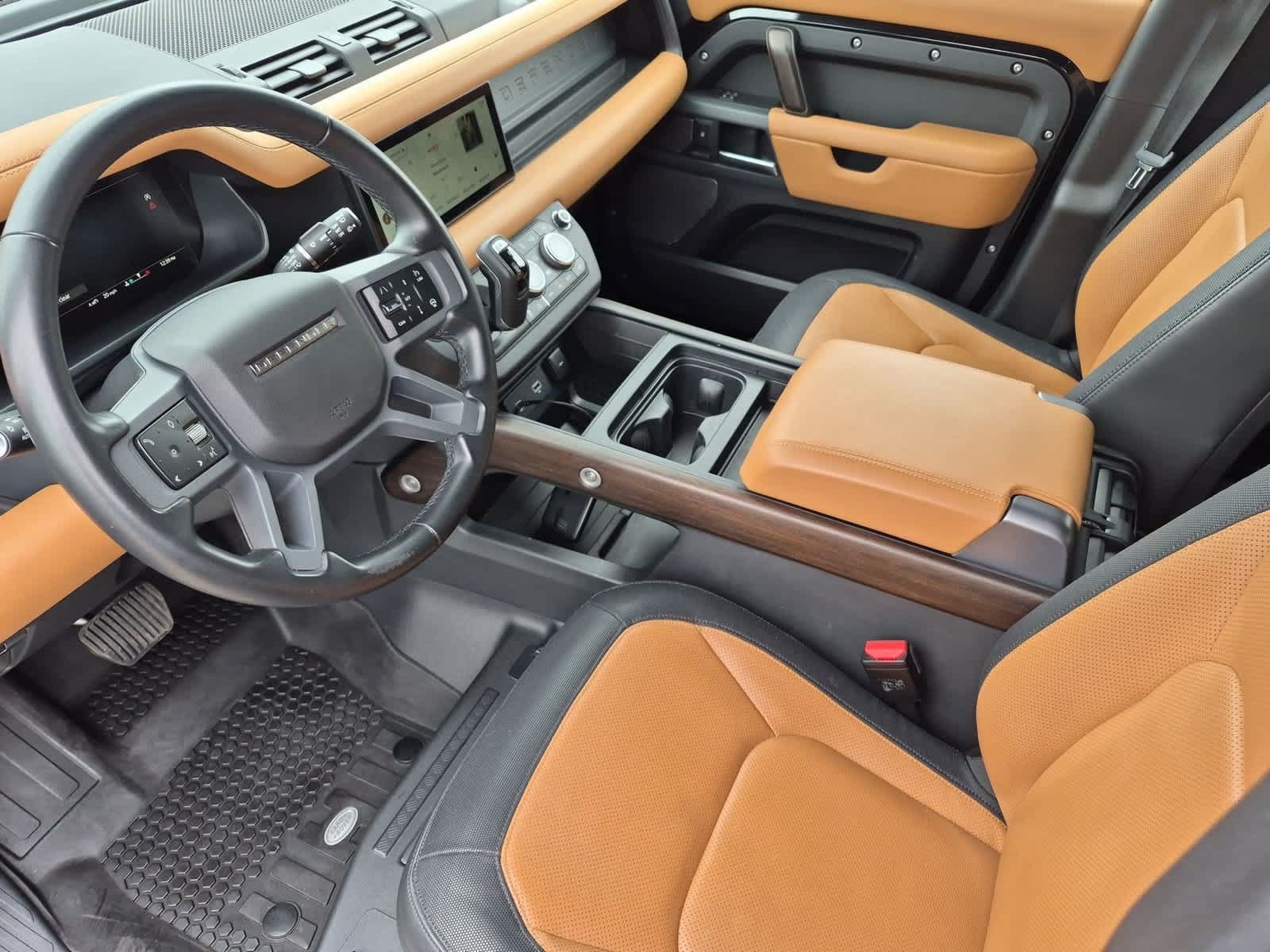 Certified 2023 Land Rover Defender 110 X-Dynamic SE AWD/4WD image 2