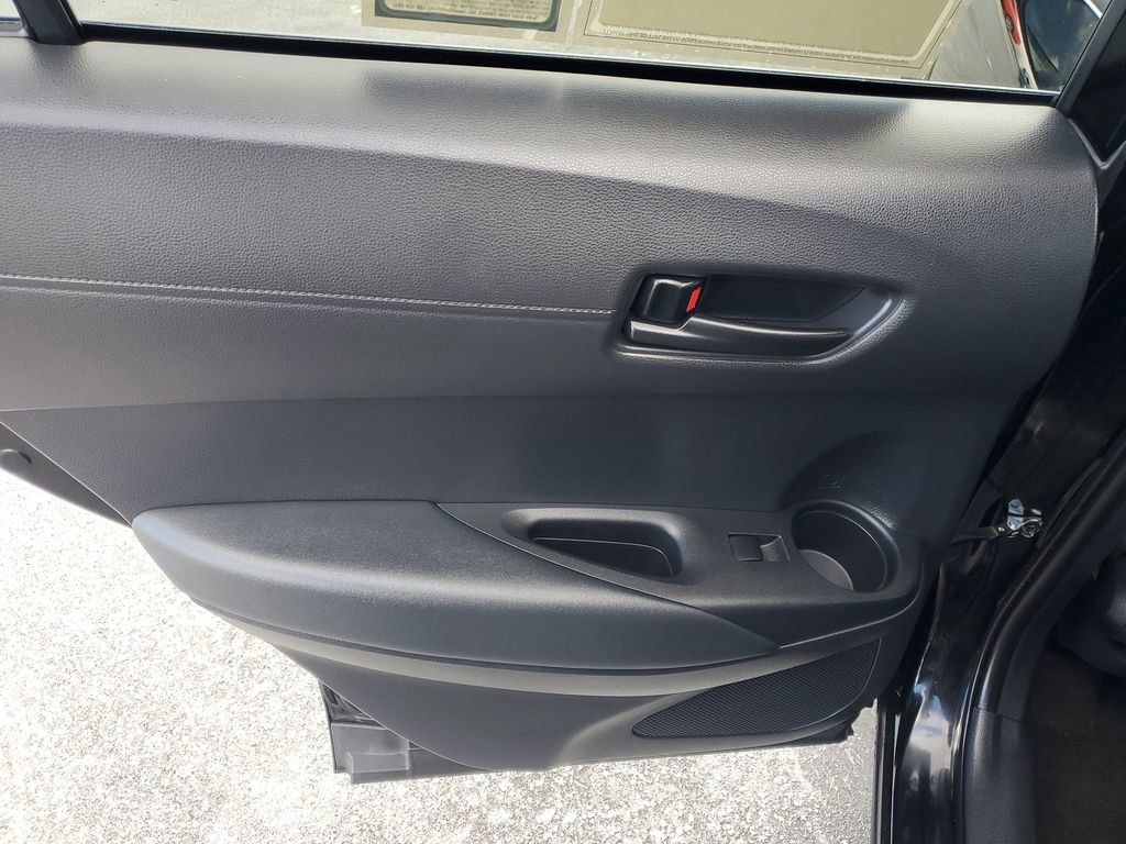 Used 2022 Toyota Corolla Cross LE image 13