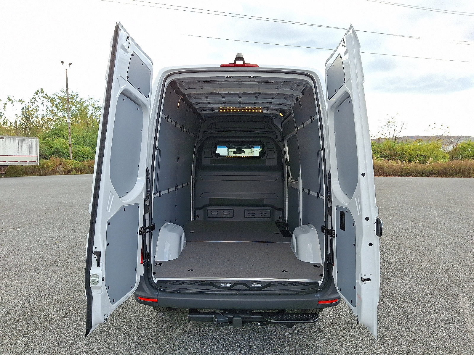 Used 2026 Mercedes-Benz Sprinter 2500 image 8