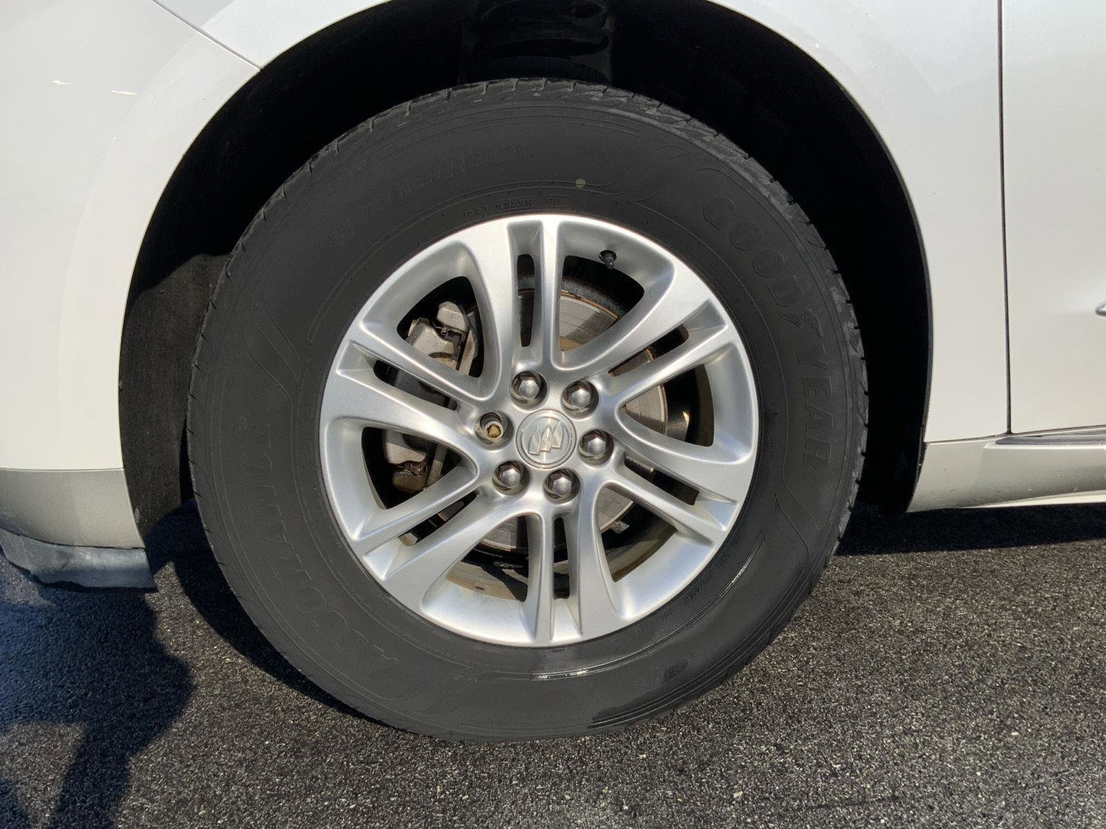 Used 2019 Buick Enclave Essence FWD image 14