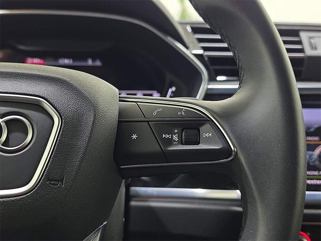 Used 2025 Audi Q3 2.0T Premium Plus w/ Premium Plus Package image 19