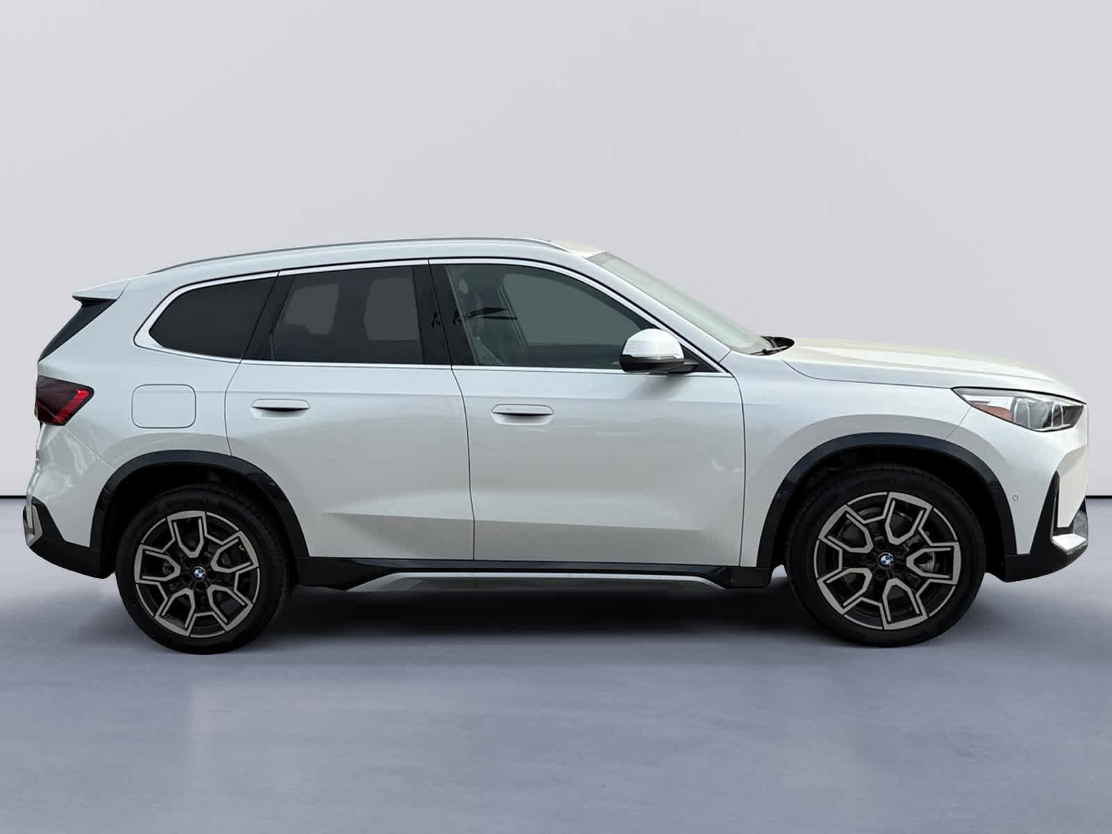 New 2026 BMW X1 xDrive28i w/ Technology Package image 2