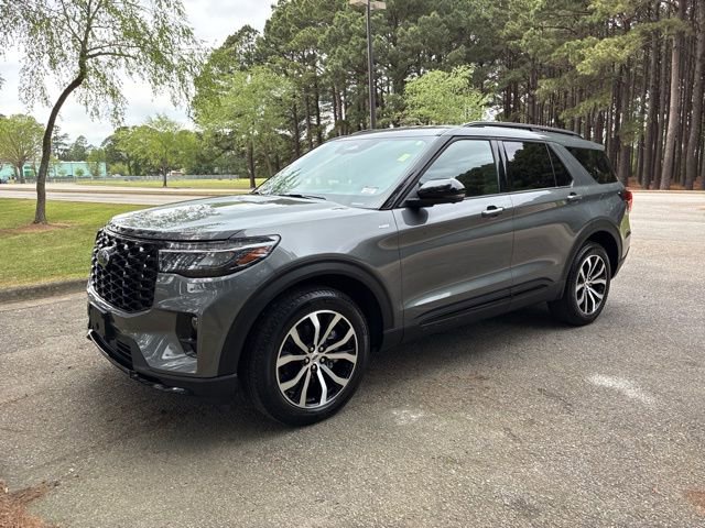 Used 2025 Ford Explorer ST-Line AWD/4WD image 7