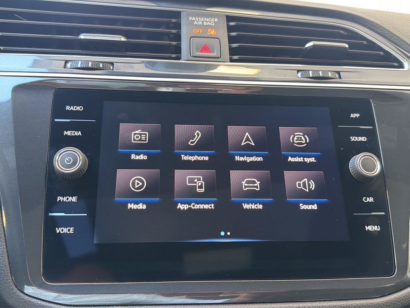 Certified 2023 Volkswagen Tiguan SE R-Line FWD image 21