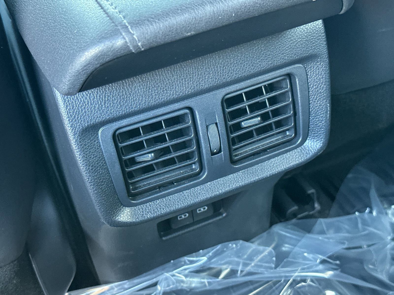 Used 2024 Toyota Venza XLE AWD/4WD image 13