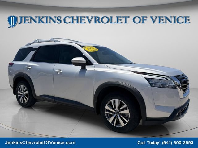 Used 2022 Nissan Pathfinder SL