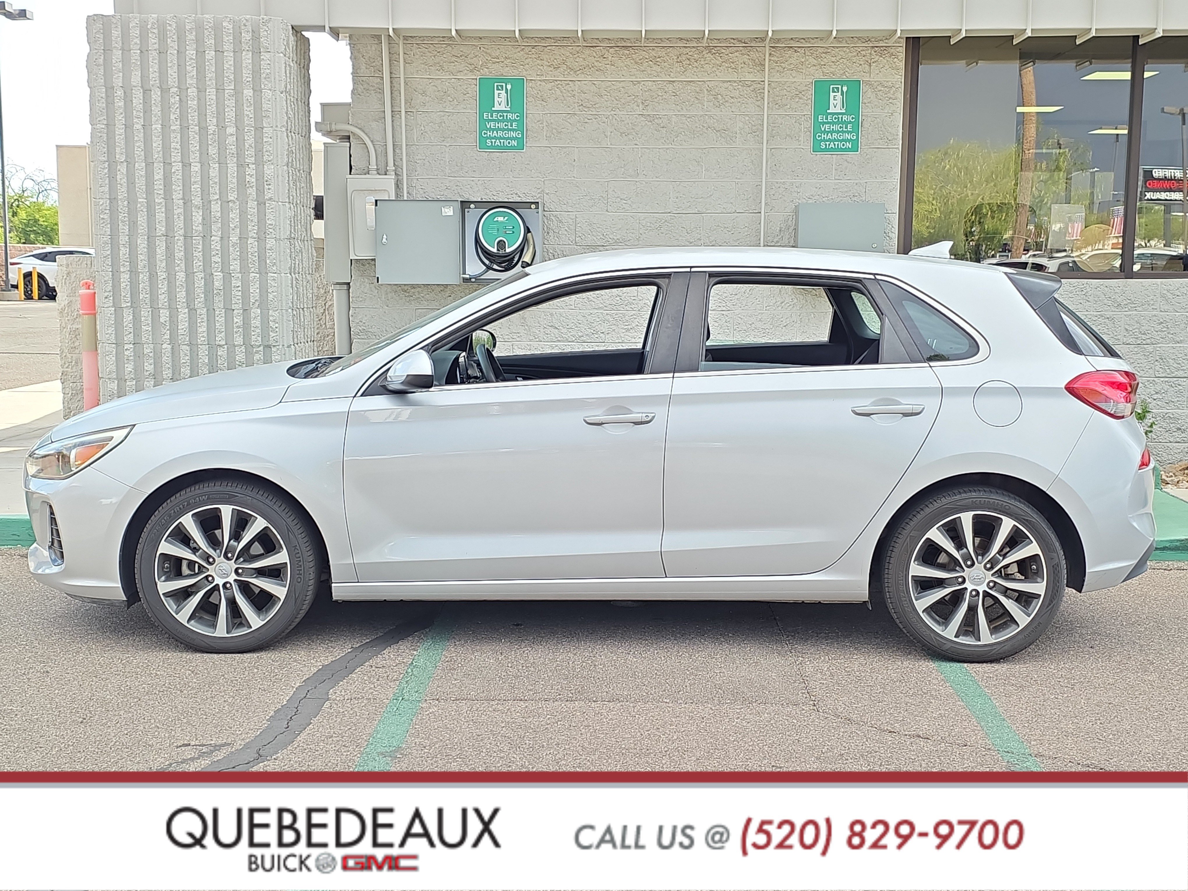 Used 2018 Hyundai Elantra GT FWD image 4