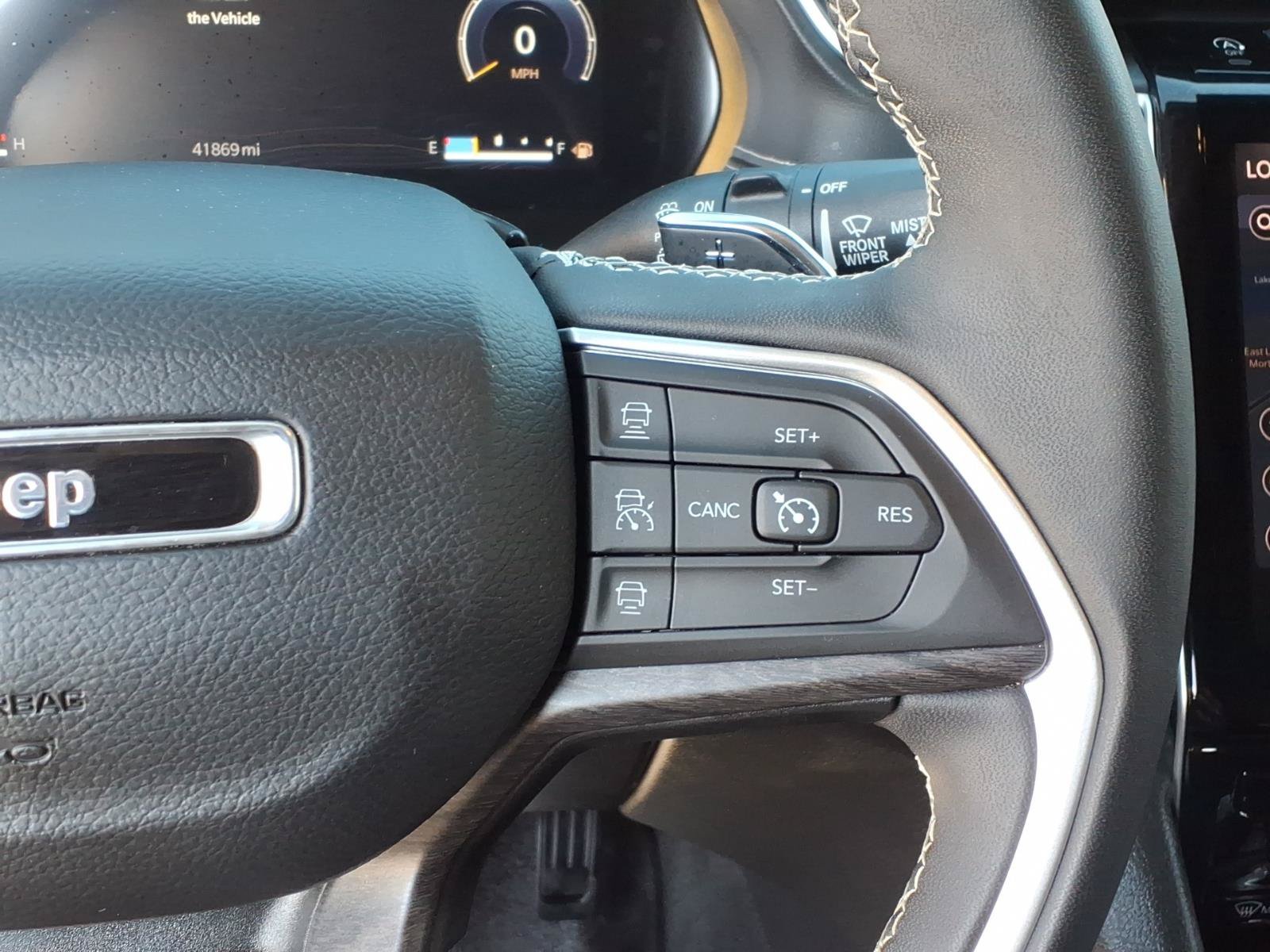 Used 2023 Jeep Grand Cherokee L Limited w/ Luxury Tech Group II AWD/4WD image 29