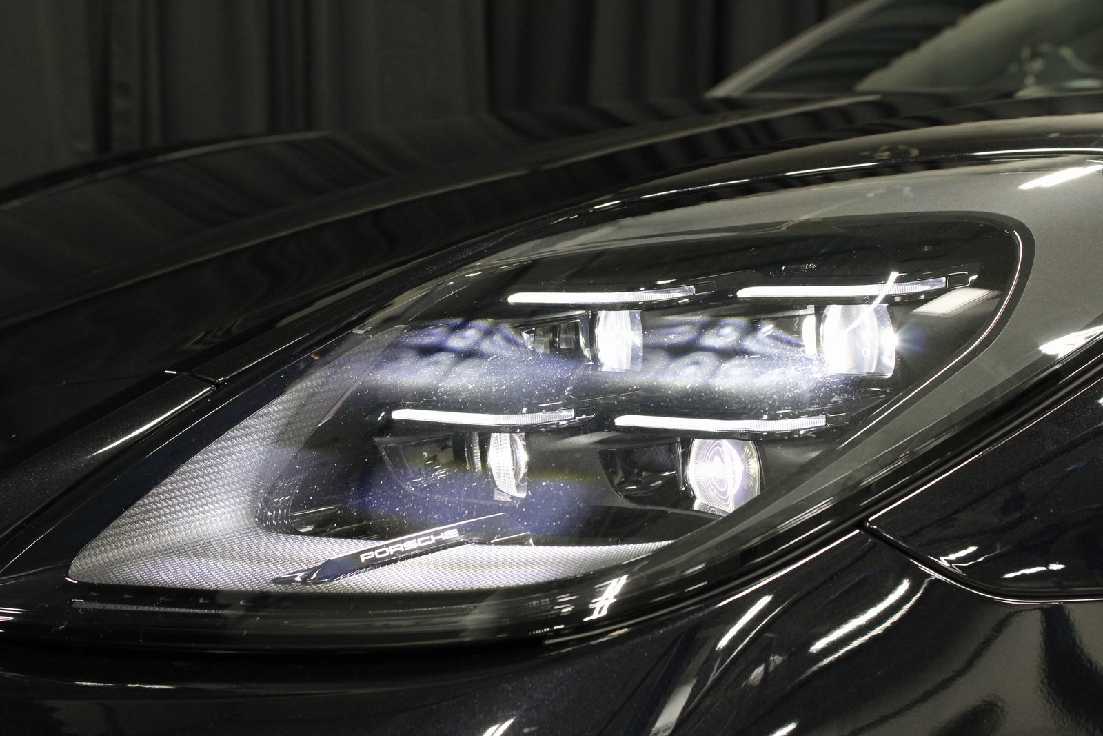 Certified 2025 Porsche Panamera 4 image 15