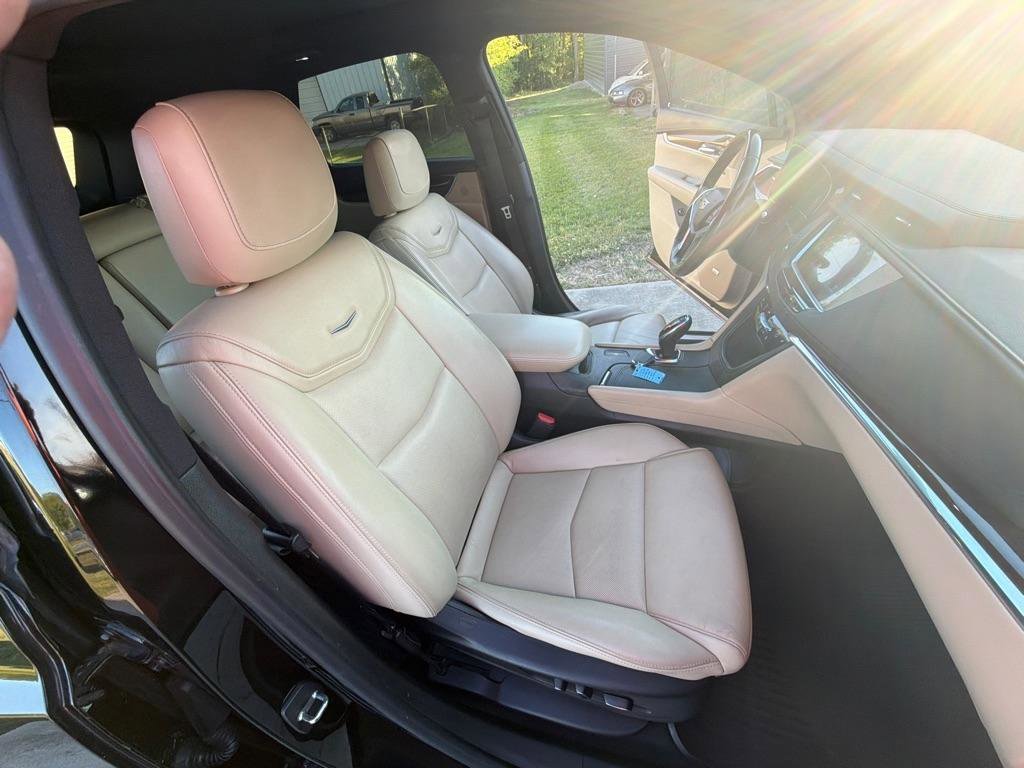 Used 2018 Cadillac XT5 Luxury w/ Driver Awareness Package image 33