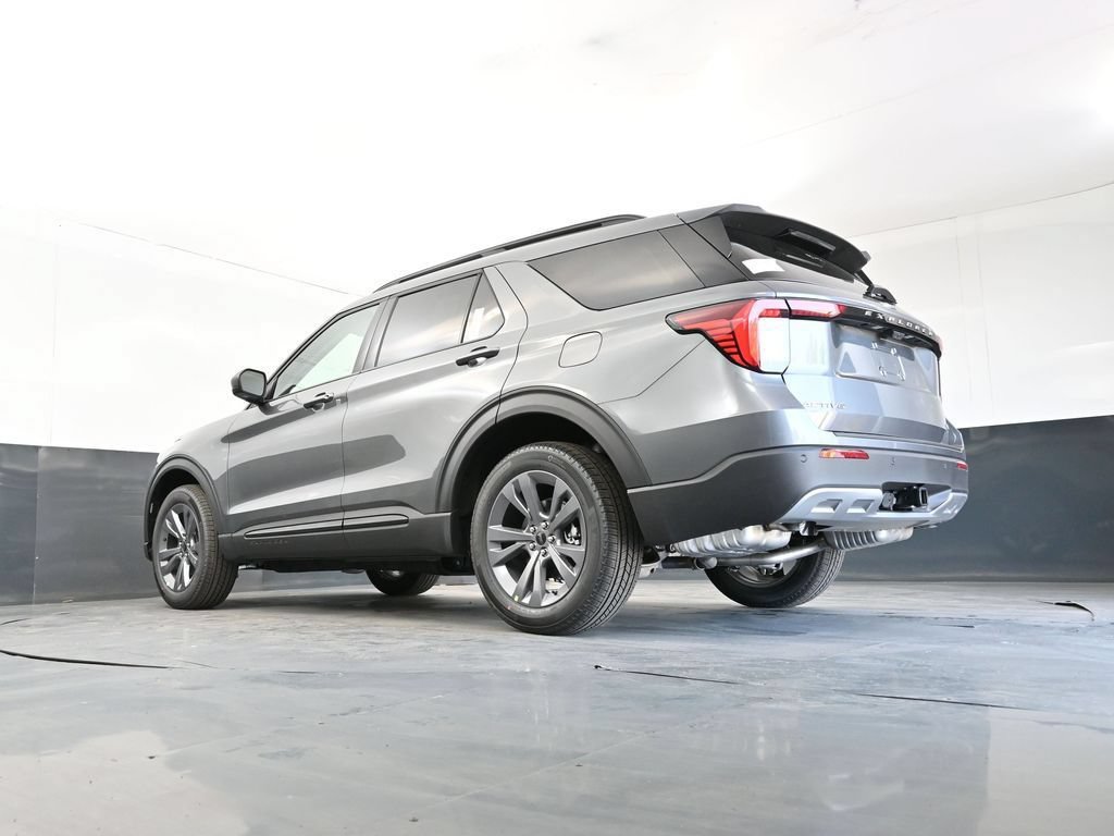 New 2026 Ford Explorer Active w/ Active Comfort Package AWD/4WD image 14