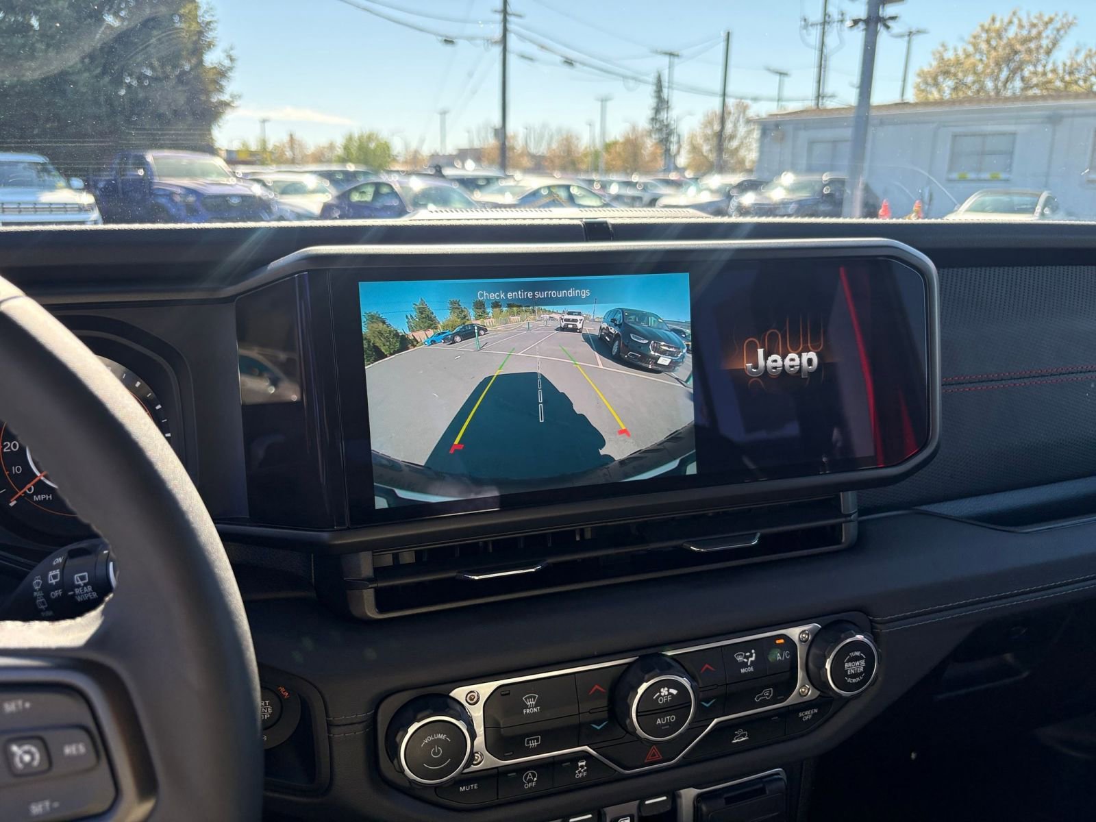 Used 2025 Jeep Wrangler Unlimited Rubicon image 23