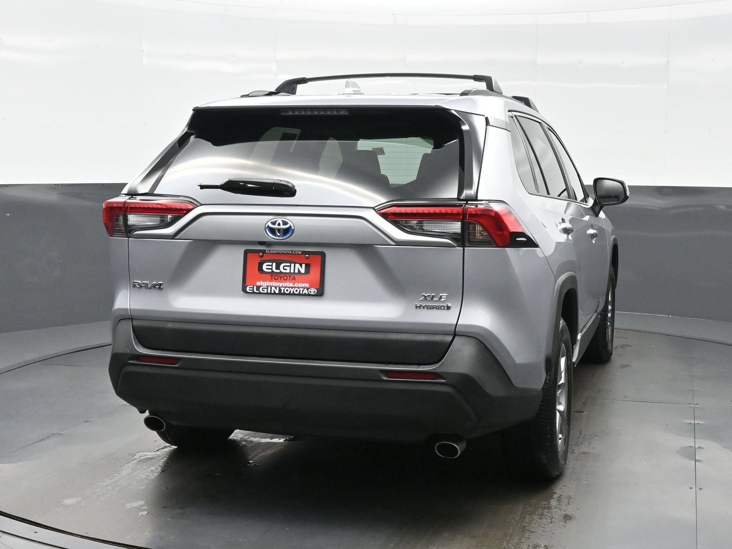 Used 2022 Toyota RAV4 XLE w/ Convenience Package AWD/4WD image 5