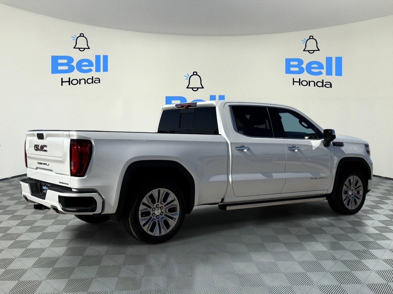 Used 2020 GMC Sierra 1500 Denali w/ Denali Ultimate Package AWD/4WD image 4