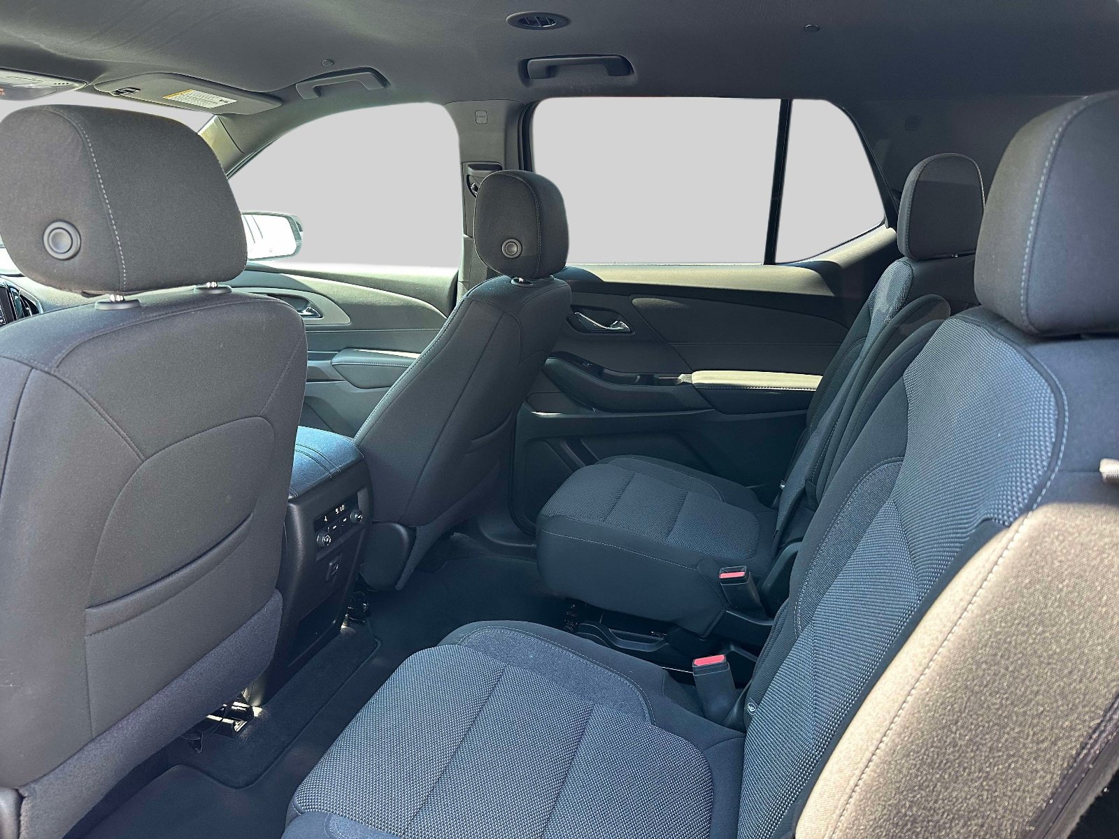 Used 2023 Chevrolet Traverse LT AWD/4WD image 9