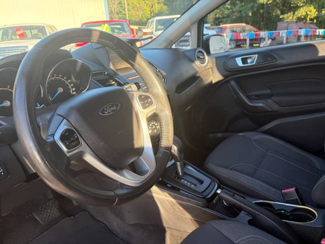 Used 2014 Ford Fiesta SE w/ Equipment Group 201A FWD image 12