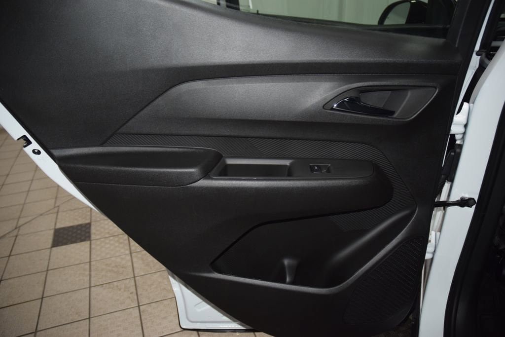 New 2027 Chevrolet Bolt LT FWD image 37