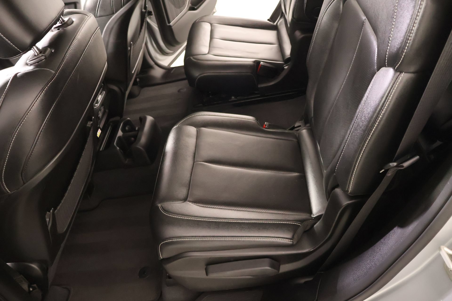 Used 2023 Jeep Grand Cherokee L Limited w/ Luxury Tech Group II RWD image 13