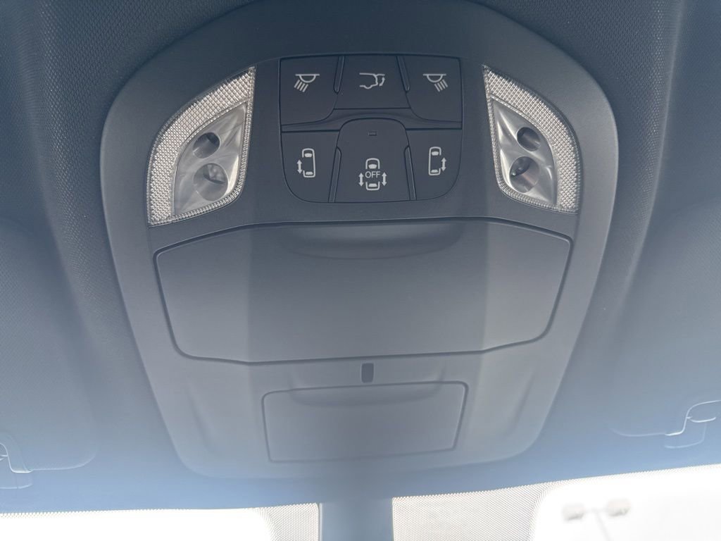New 2026 Chrysler Pacifica Select FWD image 35