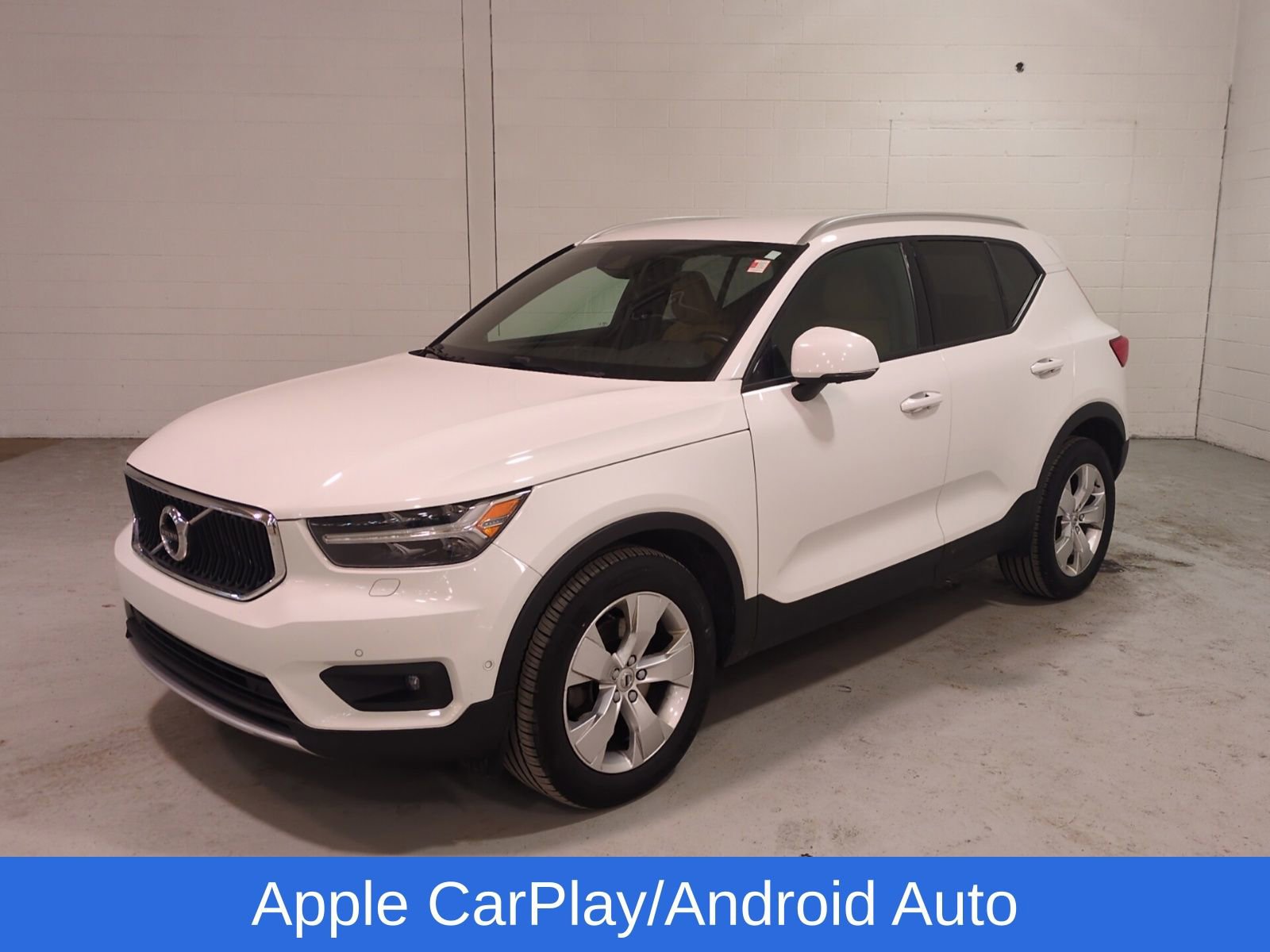 Used 2019 Volvo XC40 T5 Momentum image 7