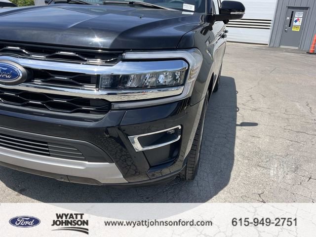 Used 2023 Ford Expedition Limited image 9