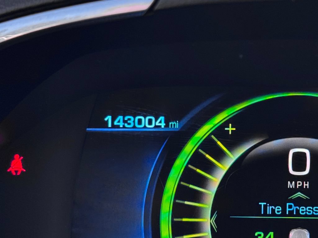 Used 2017 Chevrolet Volt Premier w/ Driver Confidence Package FWD image 21