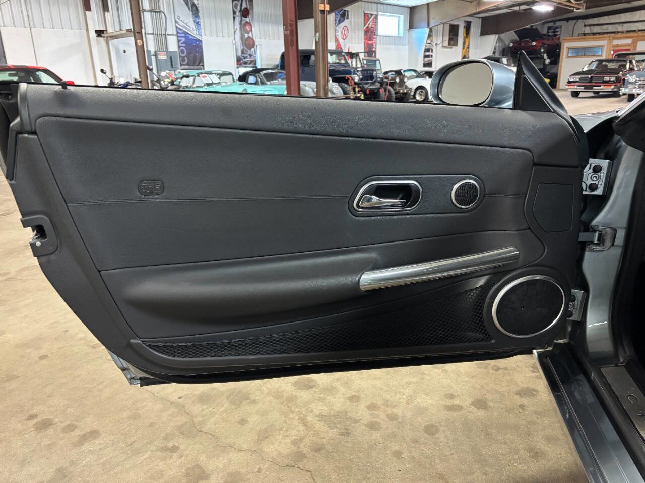 Used 2004 Chrysler Crossfire Coupe RWD image 27