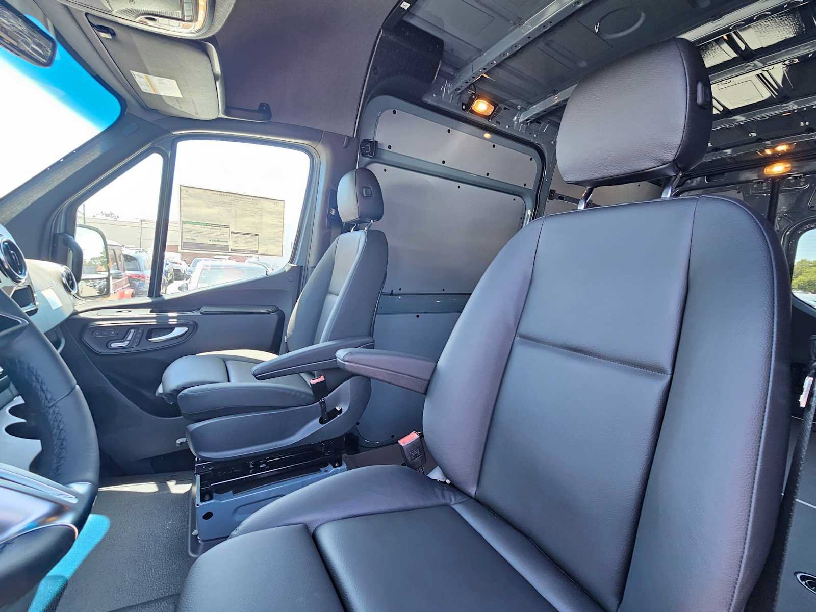New 2026 Mercedes-Benz Sprinter 2500 image 21