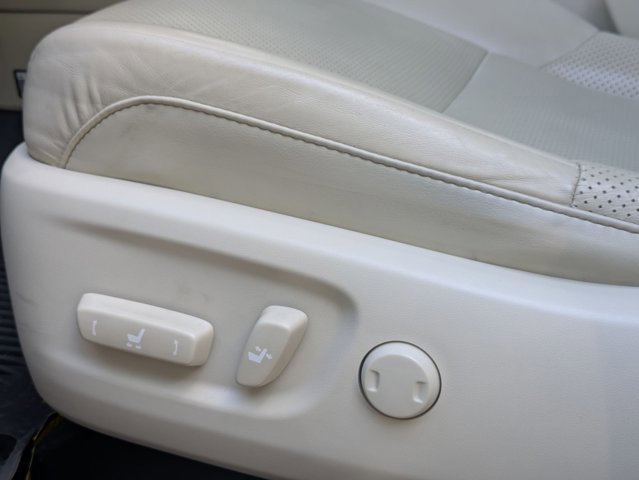 Used 2023 Lexus GX 460 Luxury w/ Accessory Package image 3