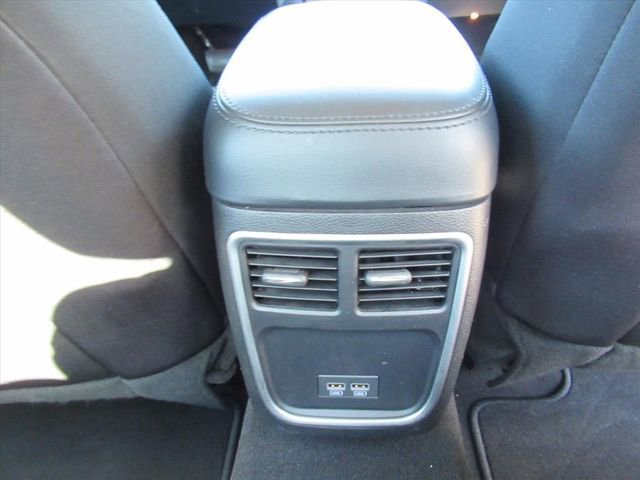 Used 2021 Chrysler 300 Touring w/ Chrome Appearance Package RWD image 29
